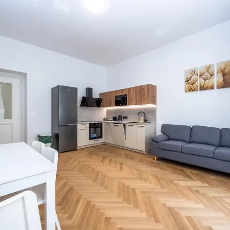 Ripska Apartment